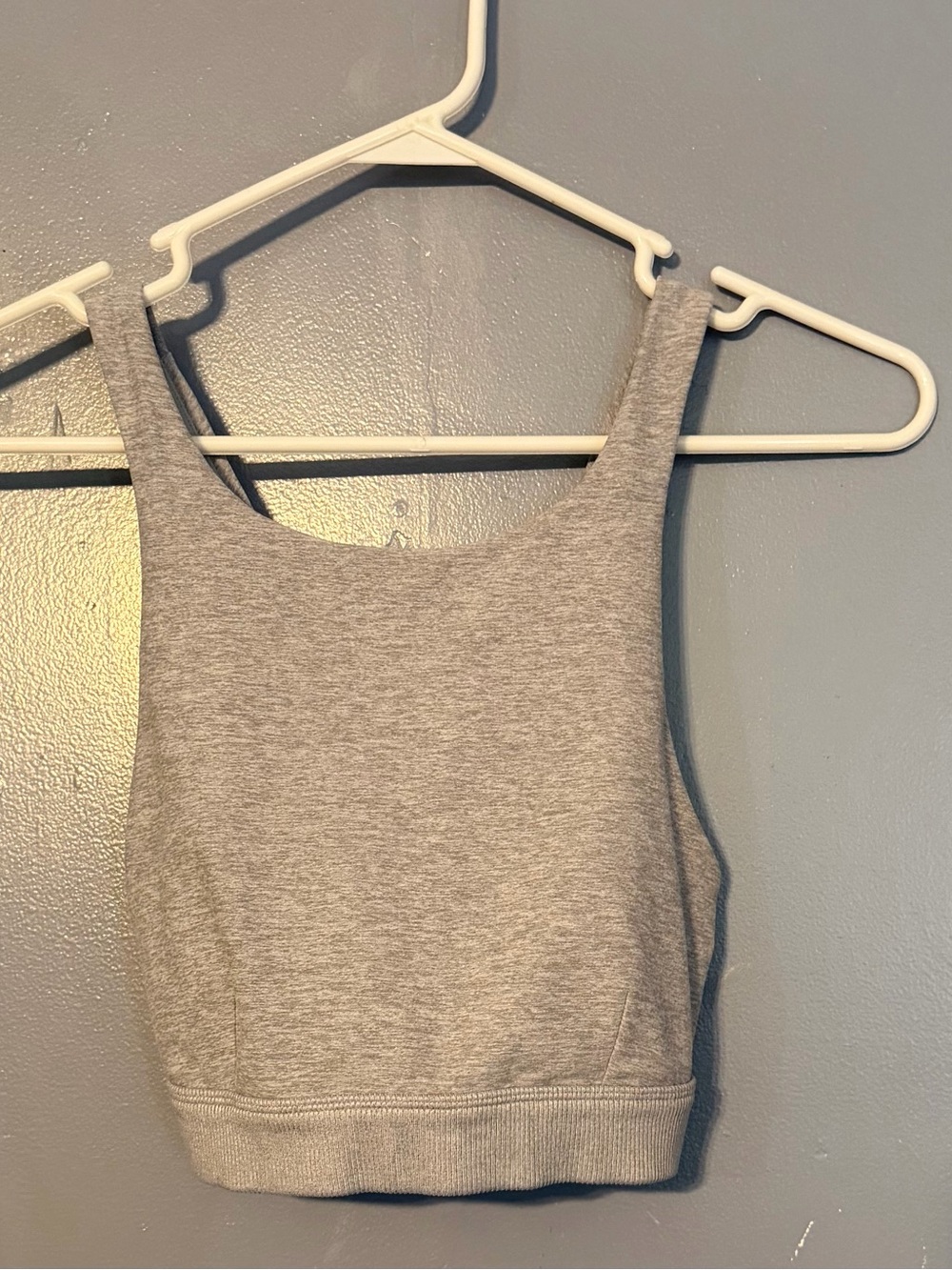 Alo Yoga Cross-Back Sports Bra / Crop Tank – Gray Heather | Size M